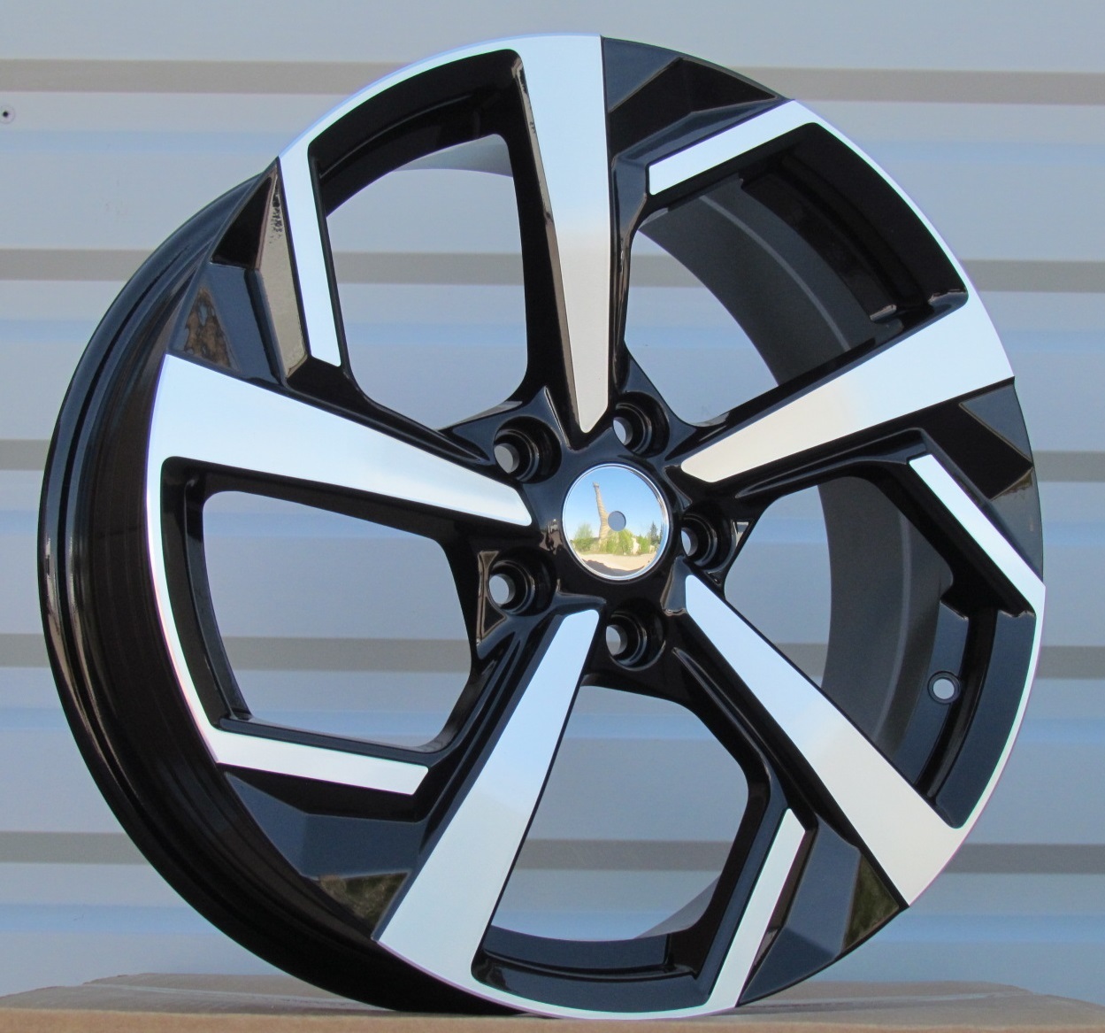 R18x7 5X114.3 ET 40 66.1 FE174 Black Polished (MB) For NISS (K7+Z5)
