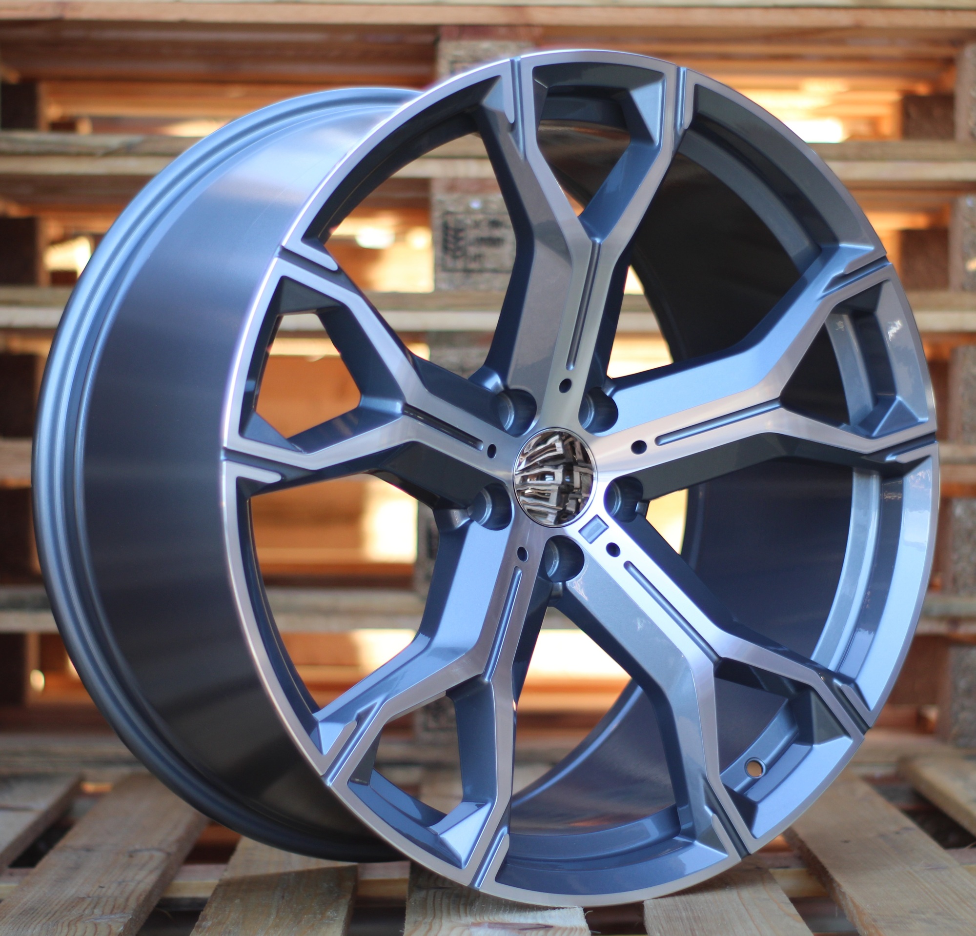R22x9.5 5X112 ET 37 66.6 B5498 (BYD1538) Grey Polished Half Matt (MGHM) For BMW (K3) (MGMF)