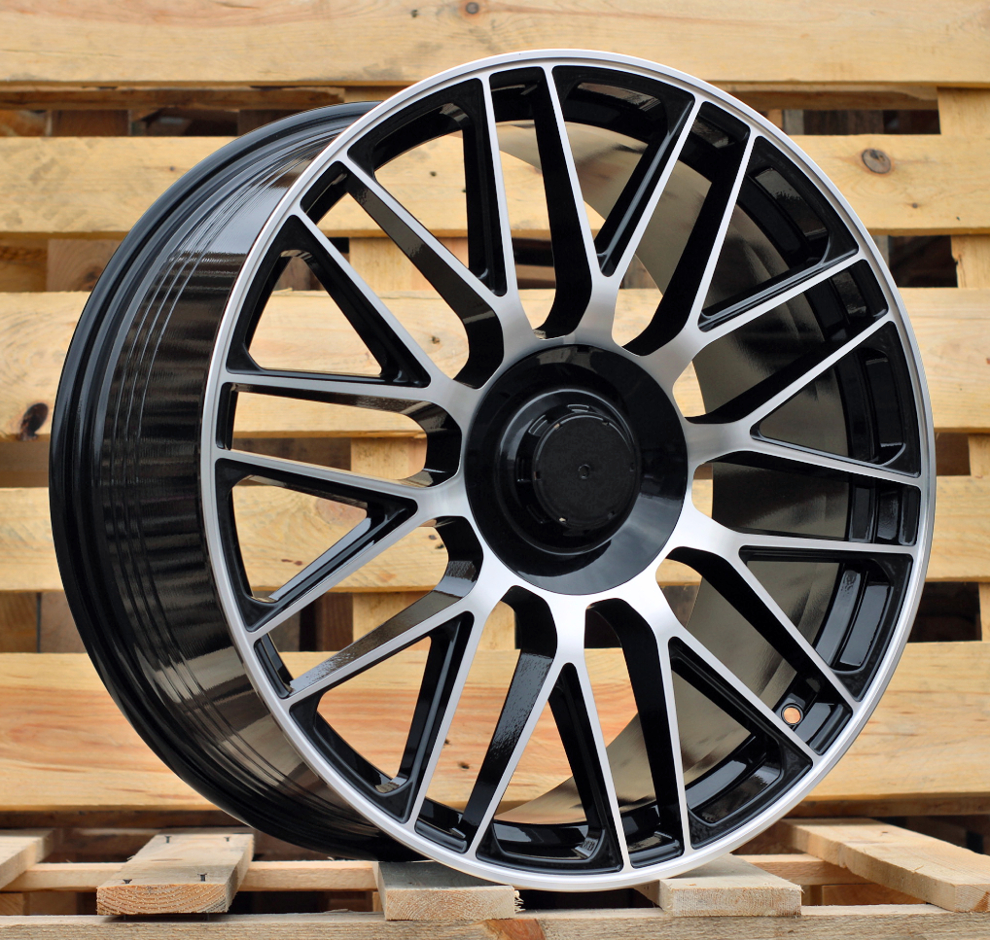 R19x8.5 5X112 ET 40 66.6 Y0207 (FBX161) Black Polished (MB) For MER (Z5+K4) (HYBRID FORGED Rear+Front)
