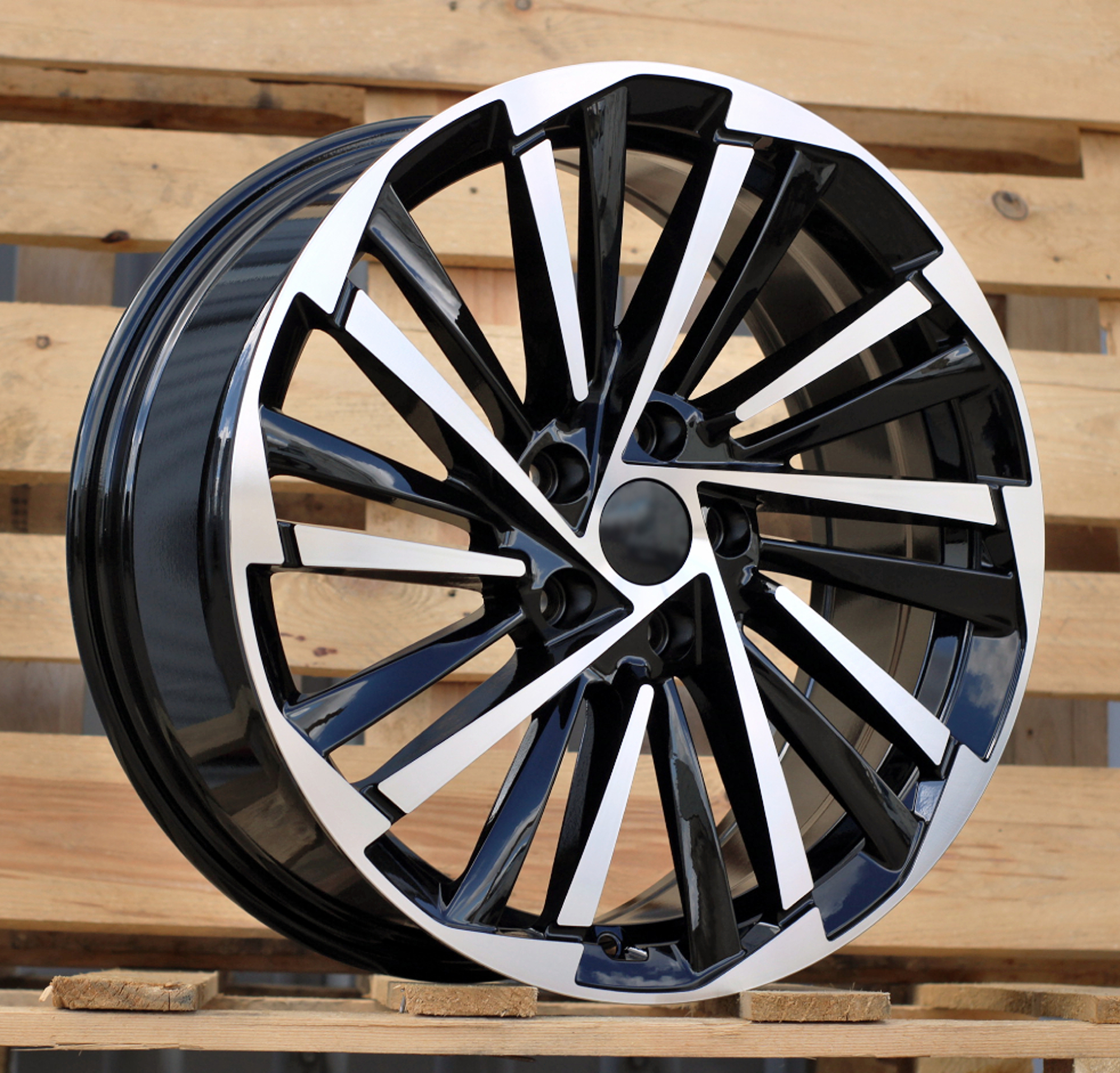 R18x7.5 5X112 ET 40 57.1 FBX261 Black Polished (MB) For SKODA (Z5) (HYBRID FORGED)