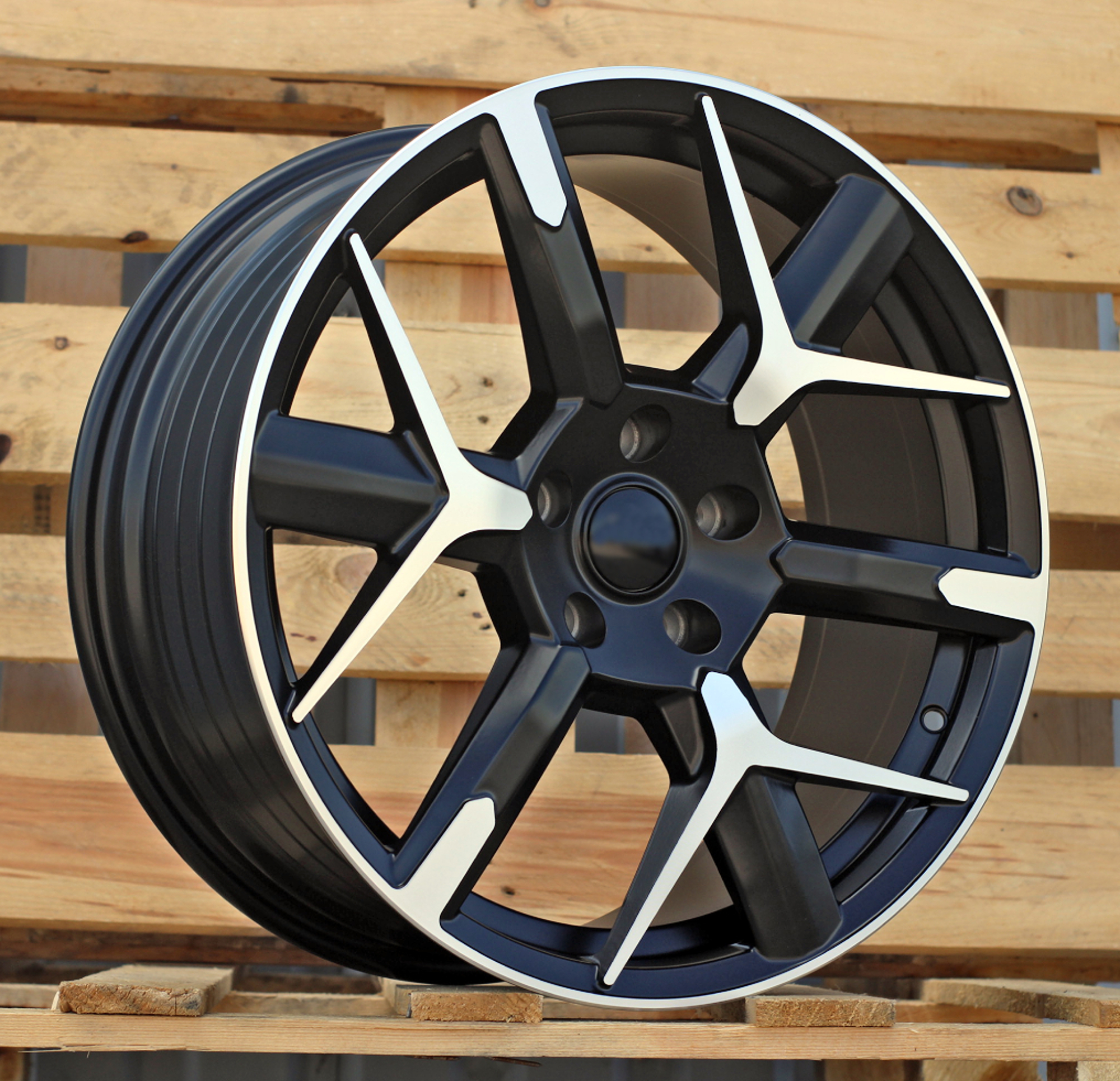 R18x8 5X112 ET 40 57.1 YF6147 Black Polished Half Matt (MBHM) For CUPRA (K8) (HYBRID FORGED)
