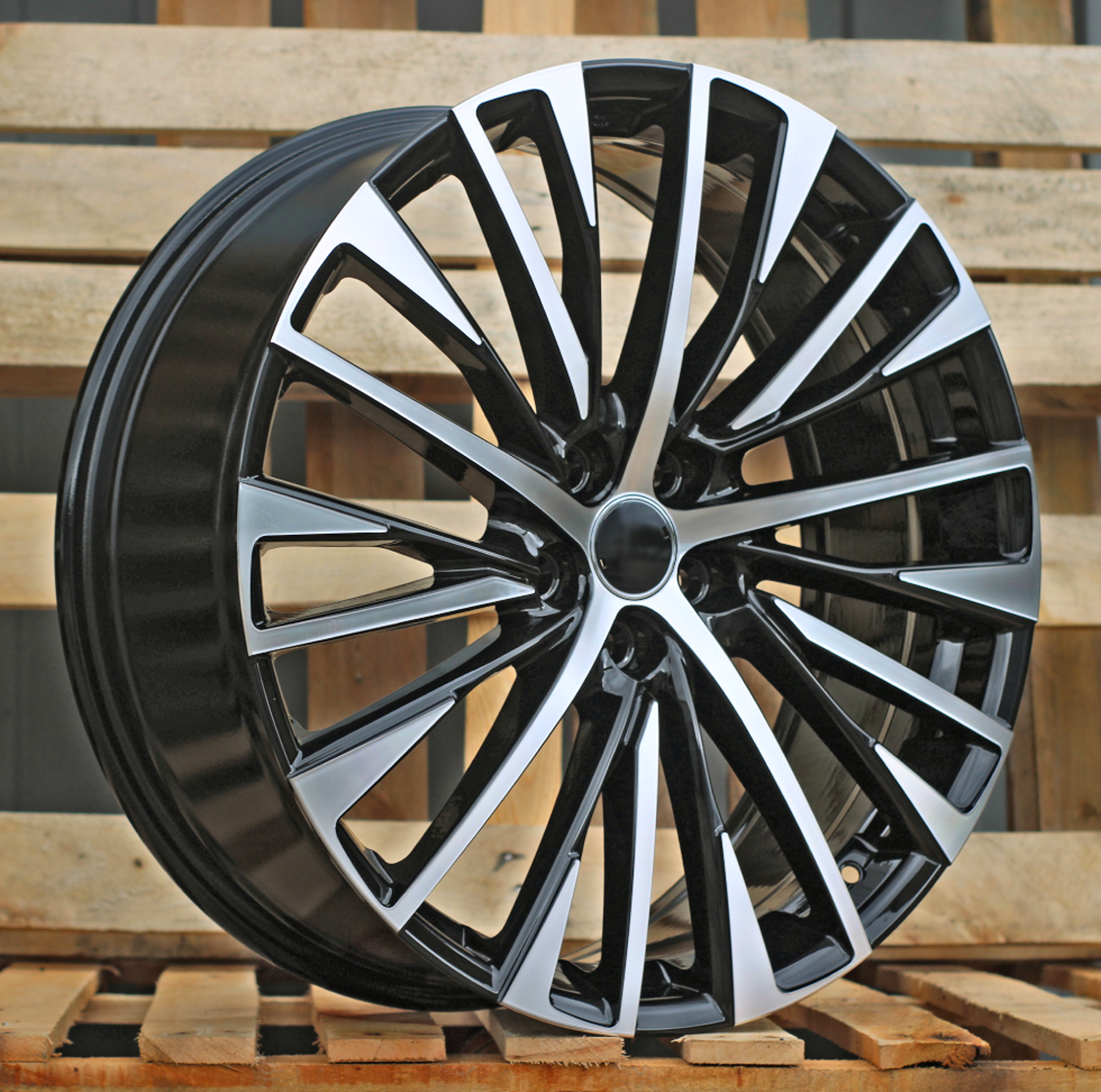 R21x9 5X114.3 ET 30 60.1 Y1118 (HP952) Black Polished (MB) For LEX