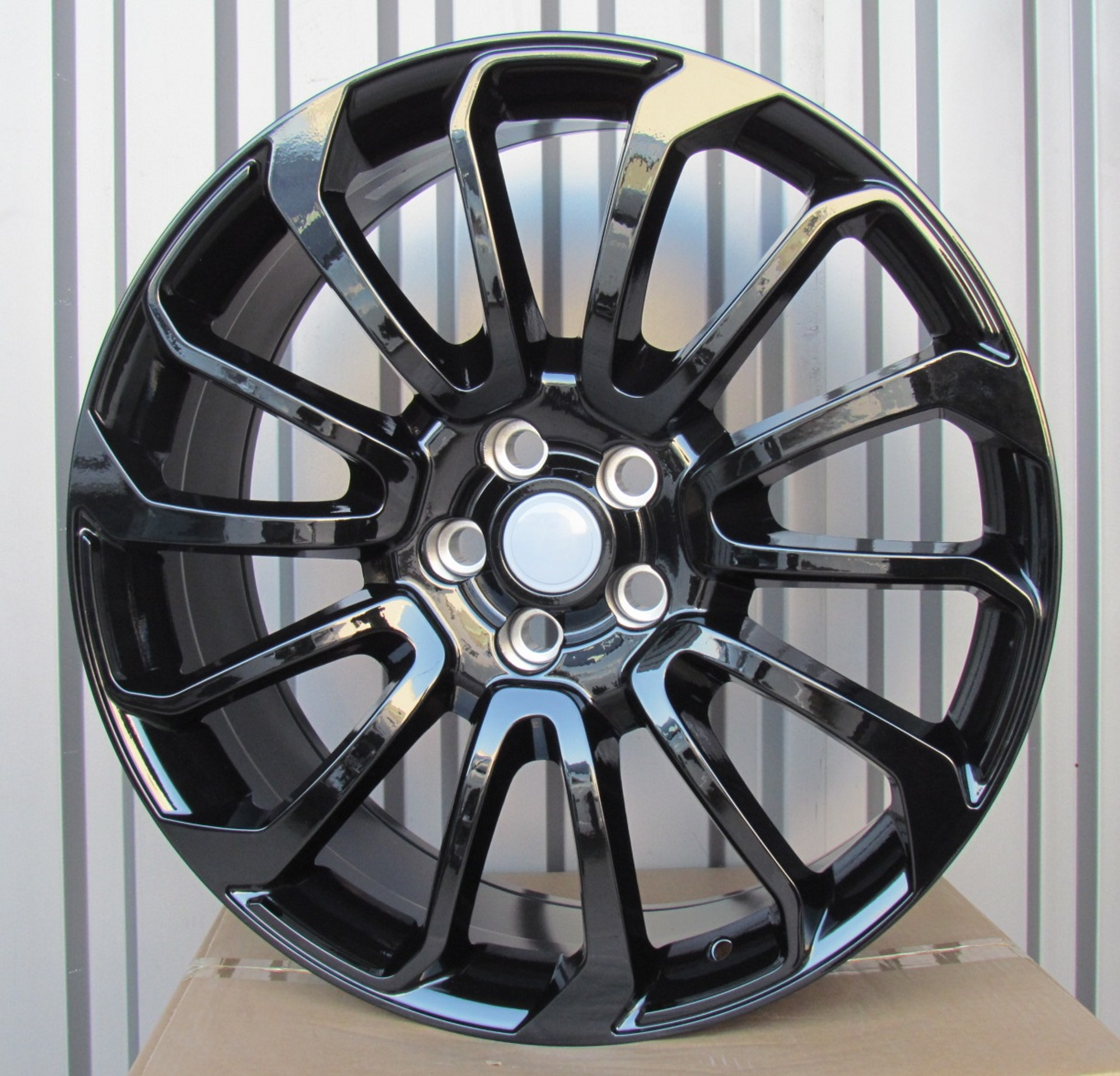 R22x9.5 5X120 ET 45 72.6 BY959 (H702F) Black (BL) For LAND (K7) (HYBRID FORGED)