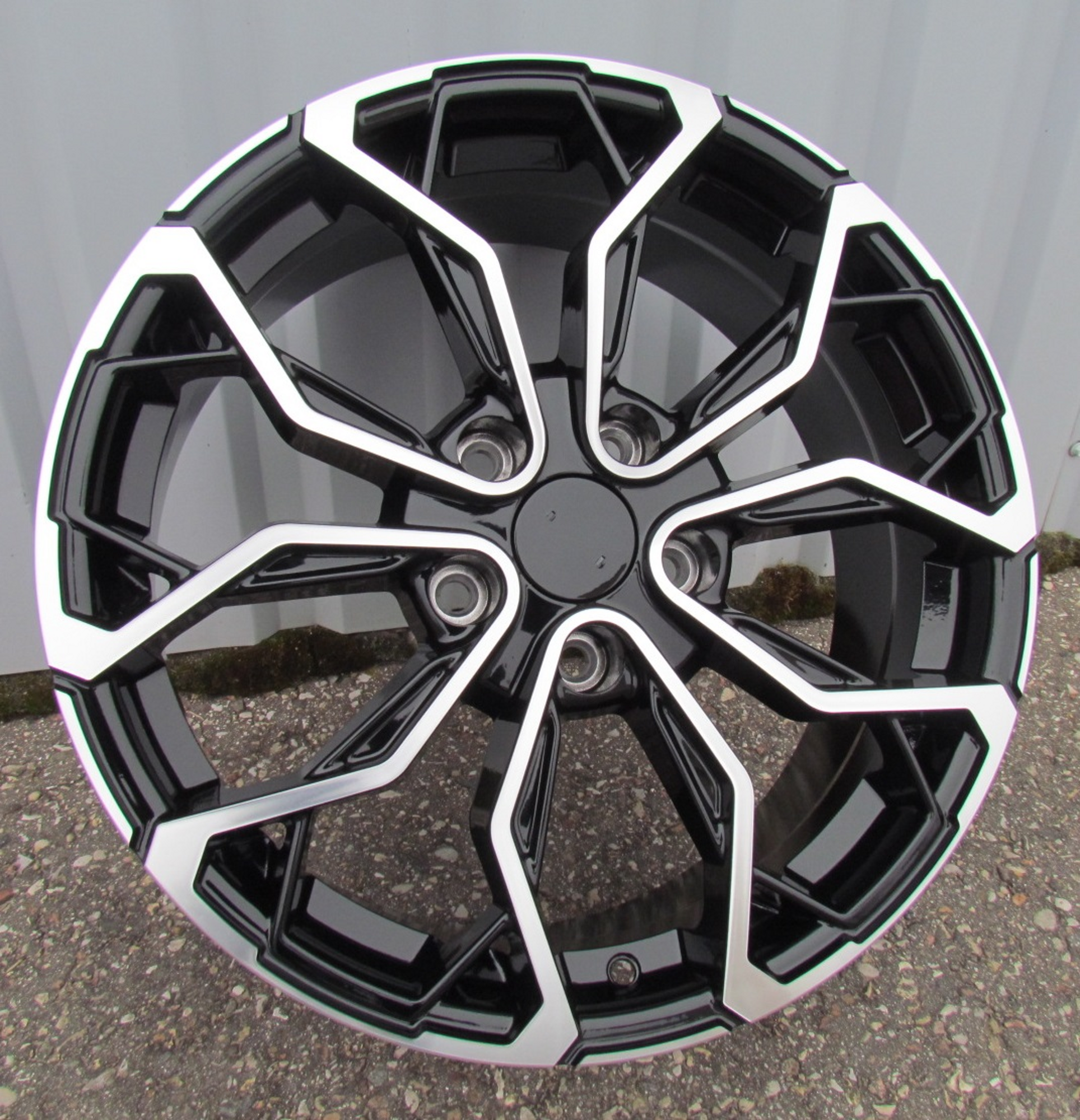 R17x7 5X114.3 ET 43 66.1 XF260 (BK1058) Black Polished (MB) For RENAU (L4+D3)