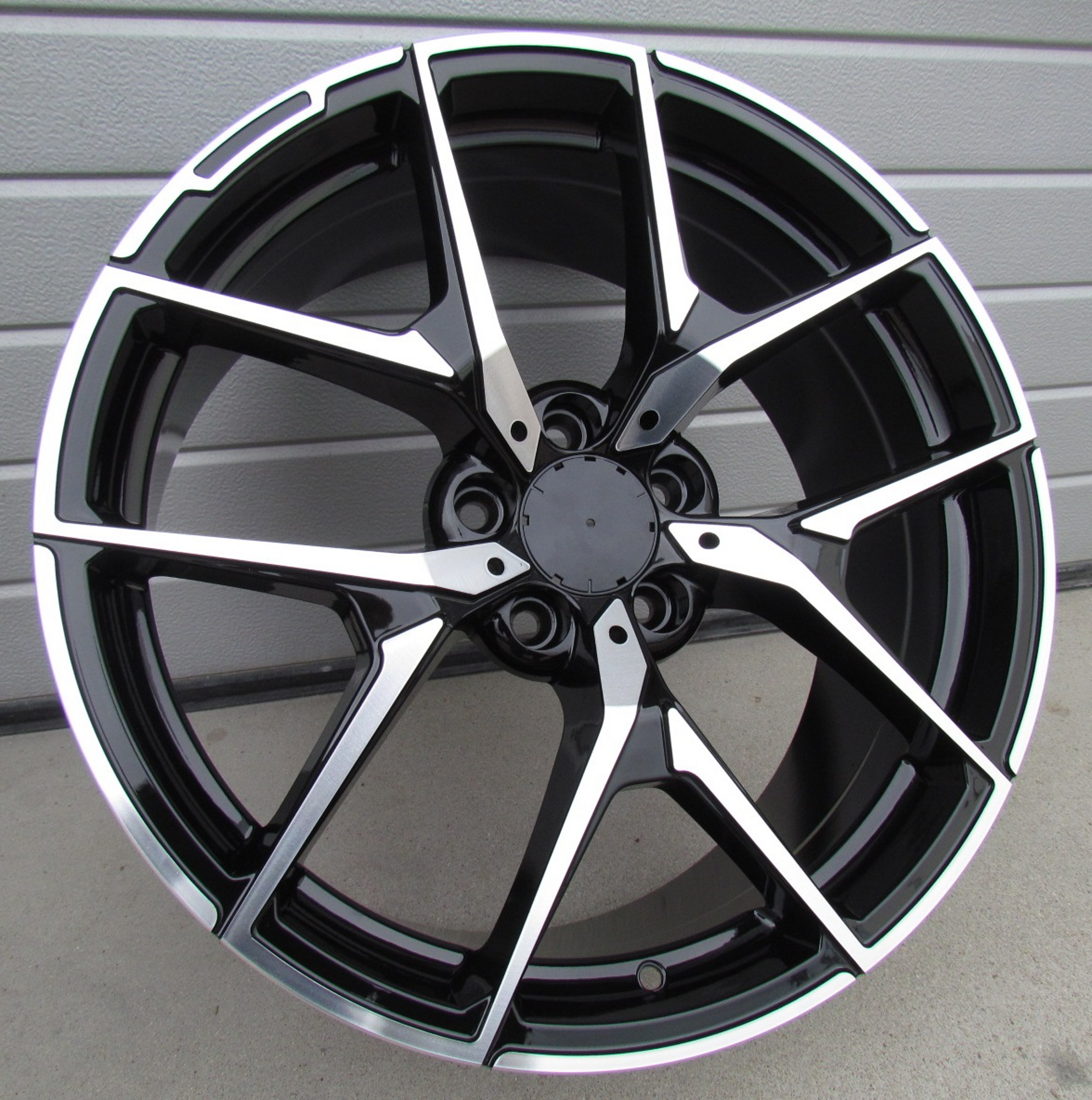 R18x9.5 5X112 ET 38 66.6 XE137 (BY1225) Black Polished (MB) For MER (P) (Rear+Front)
