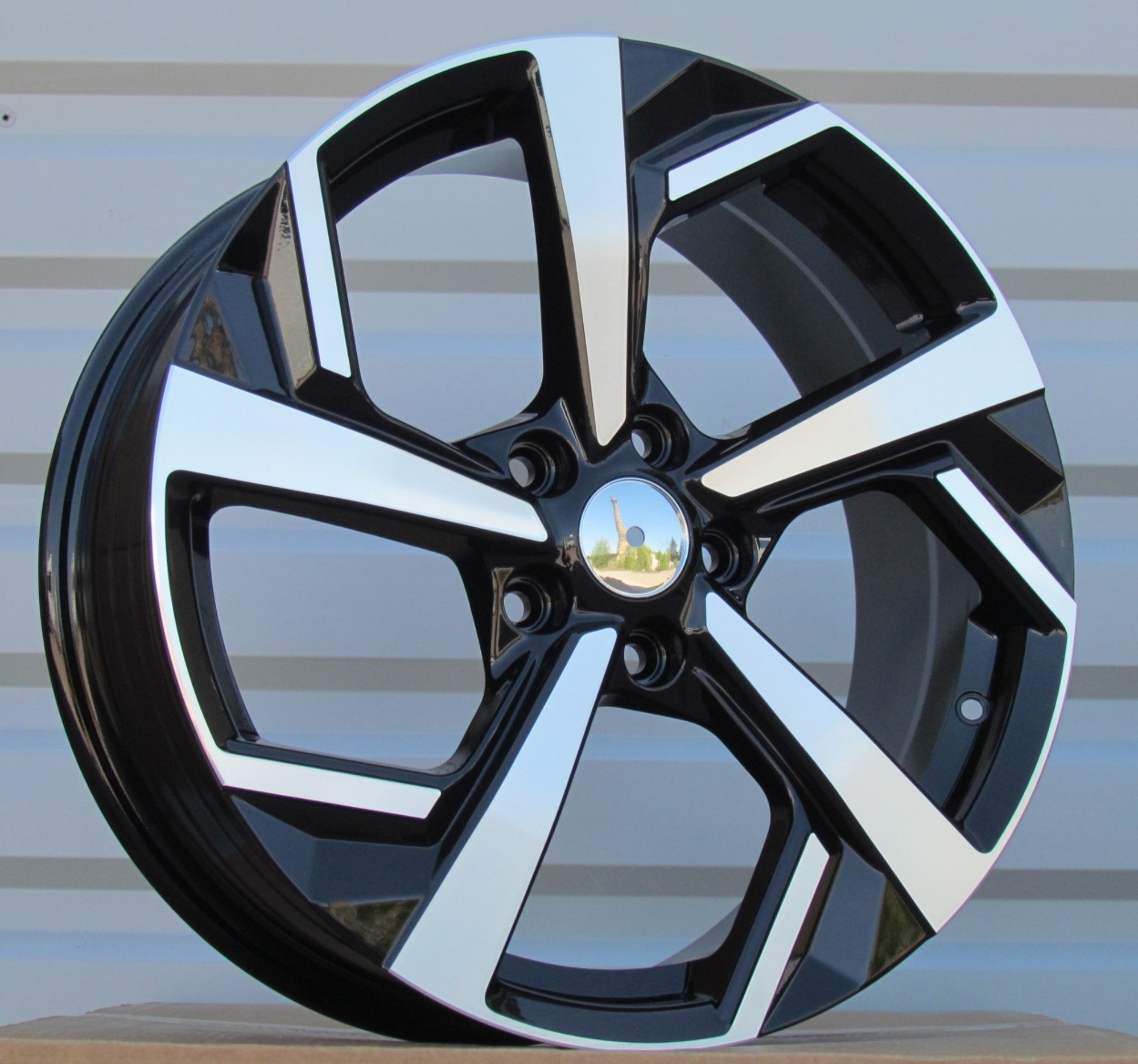 R17x7 5X114.3 ET 40 66.1 XE173 (FE174) Black Polished (MB) For NISS (Z5)