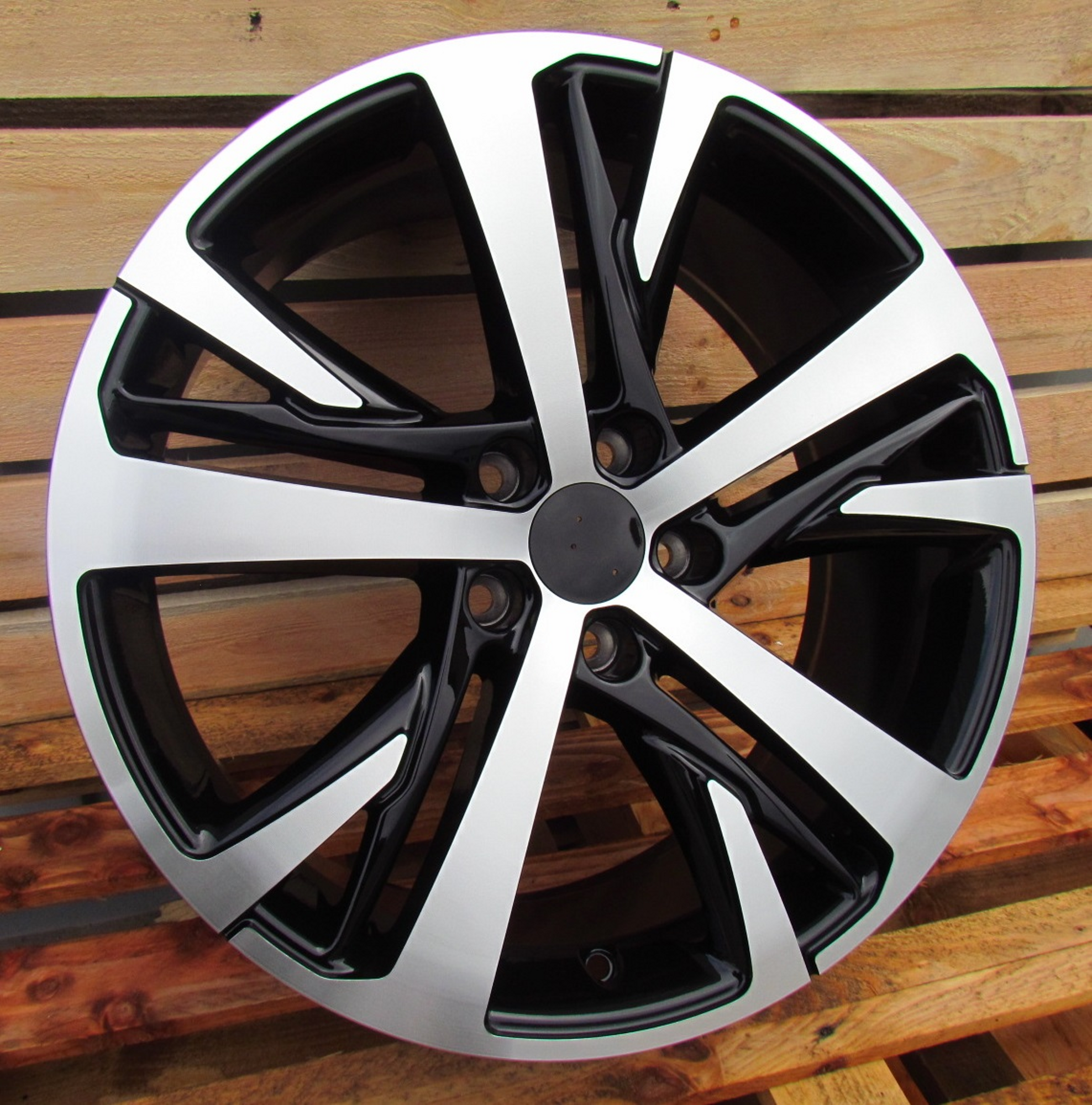 R18x7.5 5X108 ET 42 65.1 XE390 Black Polished (MB) For PEUG (P1)