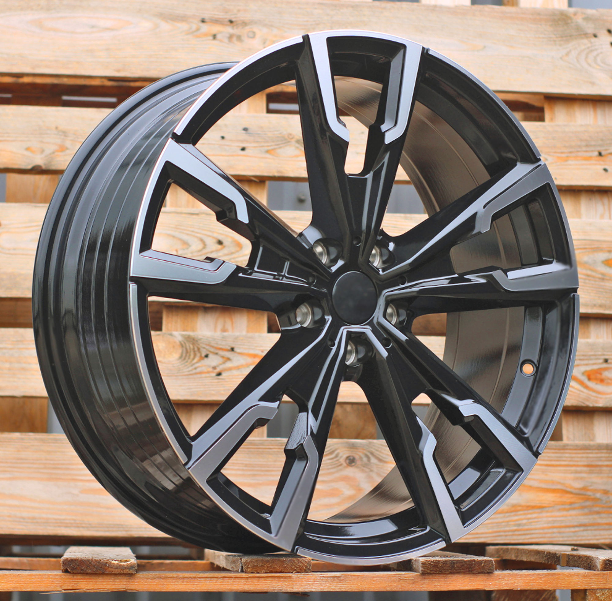 R19x8 5X112 ET 46 66.6 YF5710 Black Polished (MB) For BMW (Z6) (HYBRID FORGED (X1; iX1; X2; iX2; Series 1(F40) 2(F44)